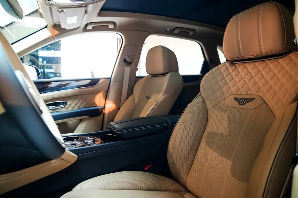 BENTLEY BENTAYGA - ORIGINAL MANSORY | 2022 | BRAND NEW | WARRANTY N SERVICE AVAILABLE - Image 8