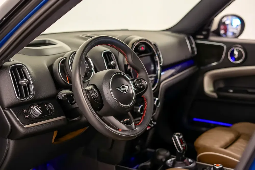 AED 1081 PM | MINI COOPER COUNTRYMAN JCW ALL4s 2020 | WELL MAINTAINED | 1 YEAR WARRANTY | GCC - Image 11