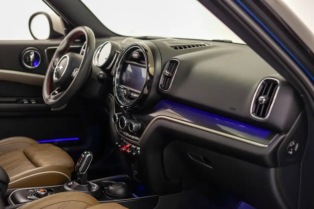 AED 1081 PM | MINI COOPER COUNTRYMAN JCW ALL4s 2020 | WELL MAINTAINED | 1 YEAR WARRANTY | GCC - Image 16