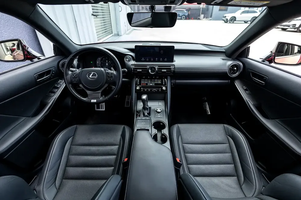Lexus IS 350 2024 GCC specs - Image 13