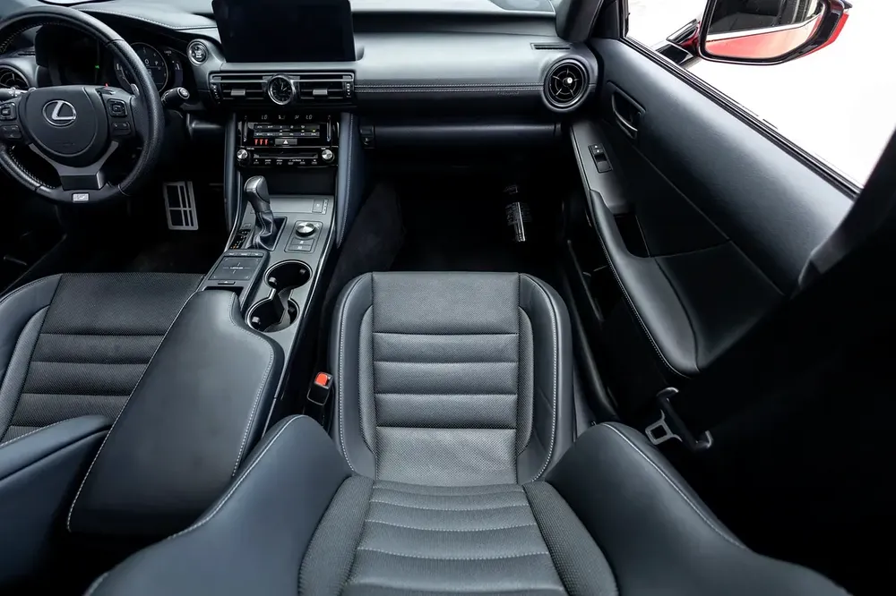 Lexus IS 350 2024 GCC specs - Image 15
