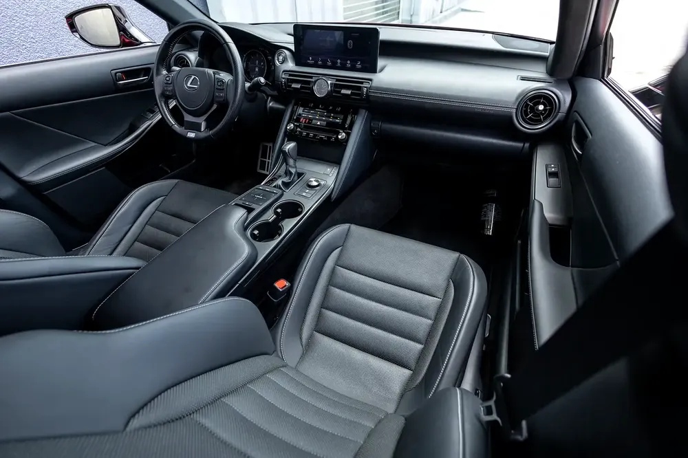 Lexus IS 350 2024 GCC specs - Image 20