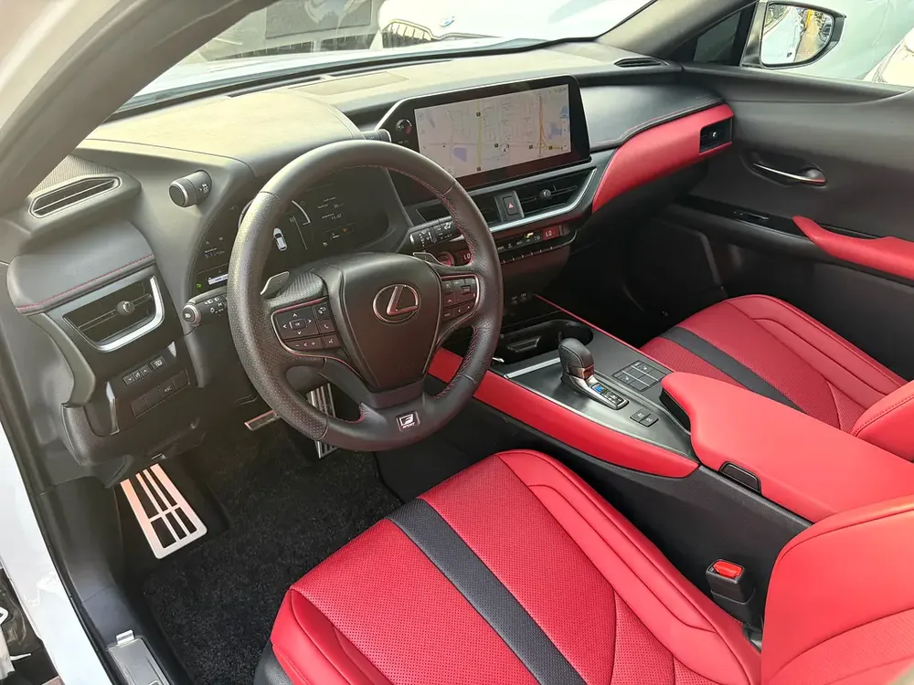 2024 Lexus UX300h F Sport - GCC Specs - Brand New - Image 11