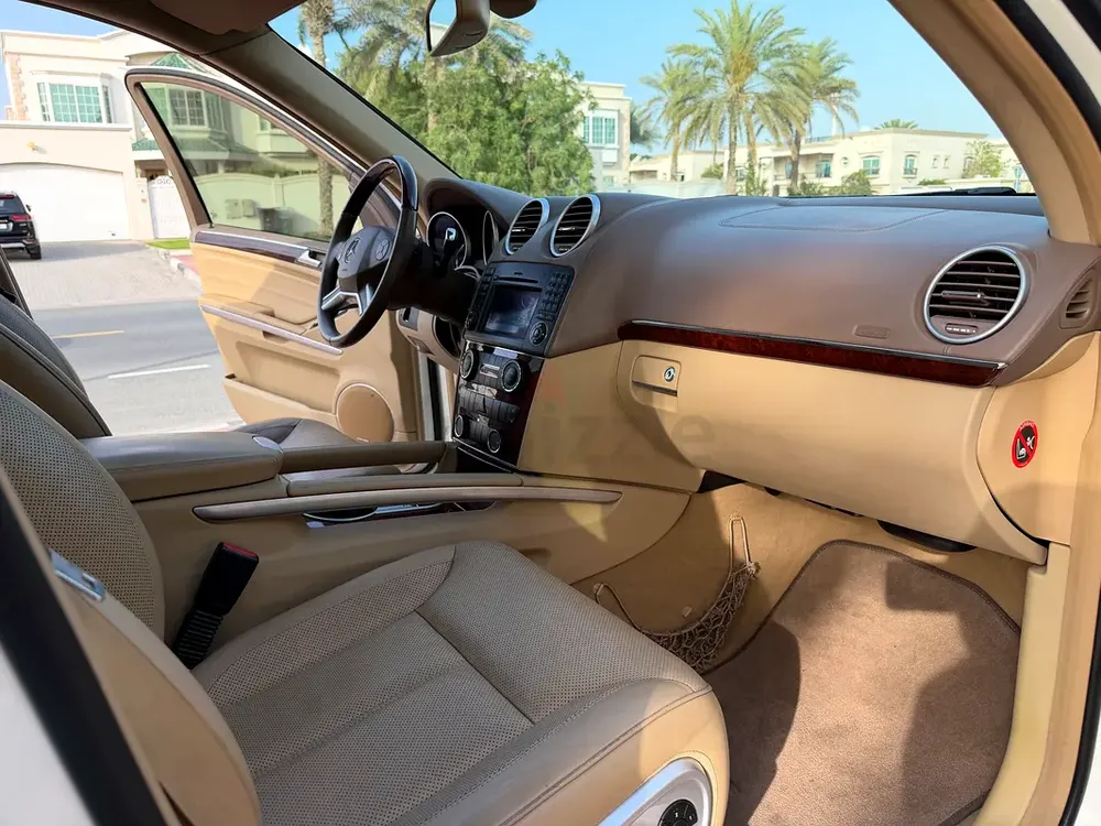 Original Paint // Mercedes-Benz GL-Class GL 500 4matic 2012 | GCC Specs | V8 Luxury SUV - Image 10