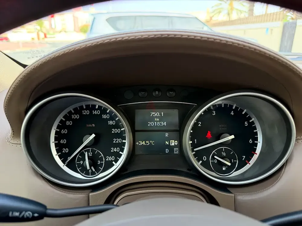 Original Paint // Mercedes-Benz GL-Class GL 500 4matic 2012 | GCC Specs | V8 Luxury SUV - Image 14
