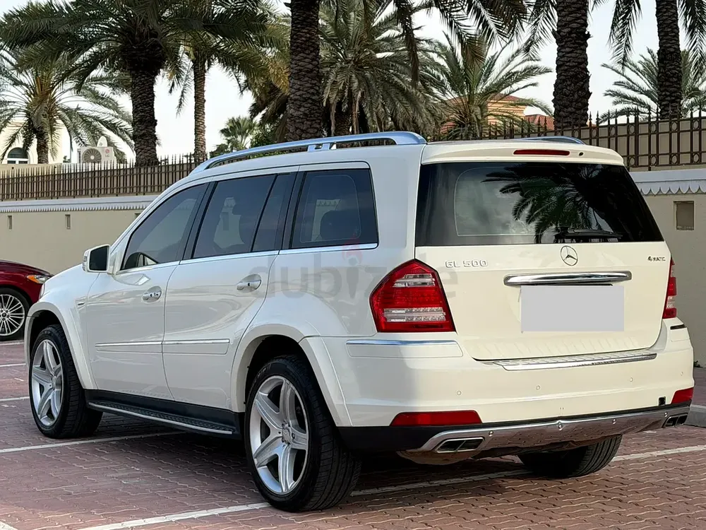 Original Paint // Mercedes-Benz GL-Class GL 500 4matic 2012 | GCC Specs | V8 Luxury SUV - Image 4