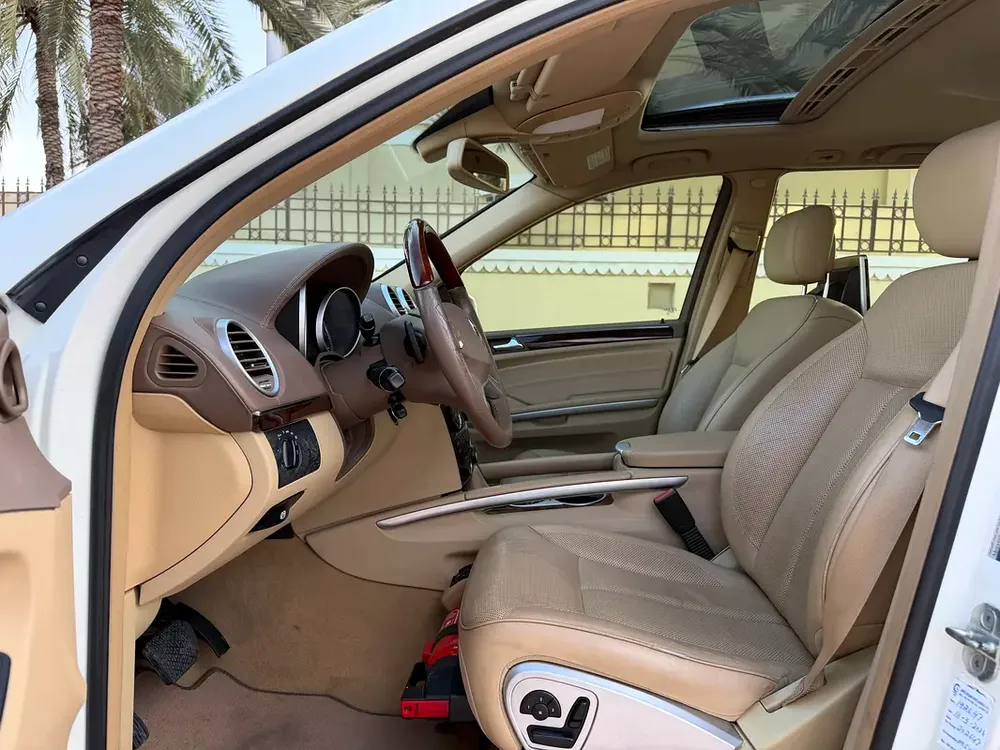 Original Paint // Mercedes-Benz GL-Class GL 500 4matic 2012 | GCC Specs | V8 Luxury SUV - Image 8