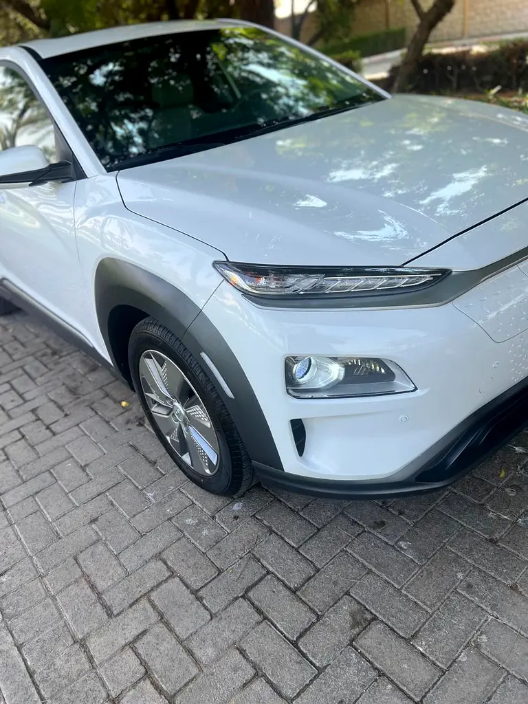 Hyundai Kona 2021 ELECTRCIAL ULTIMAE TRIM FULL OPTION - Image 4