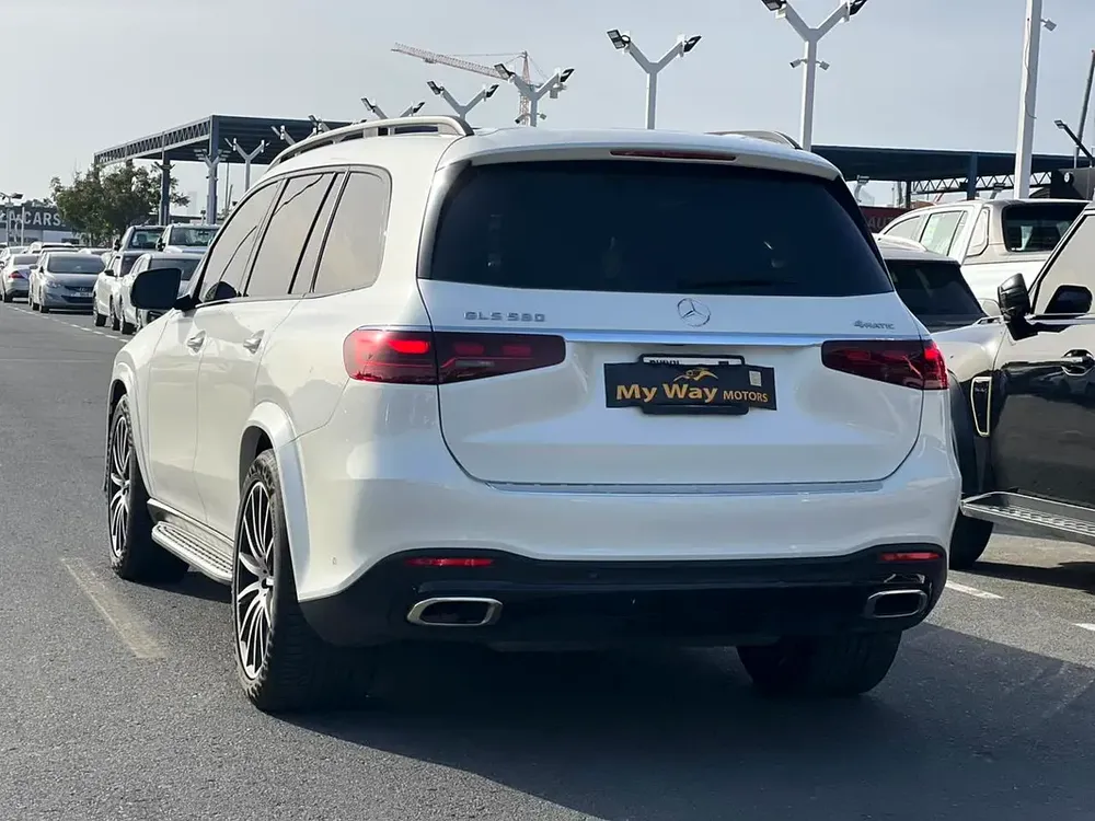 2024 Mercedes-Benz GLS 580 - Image 4