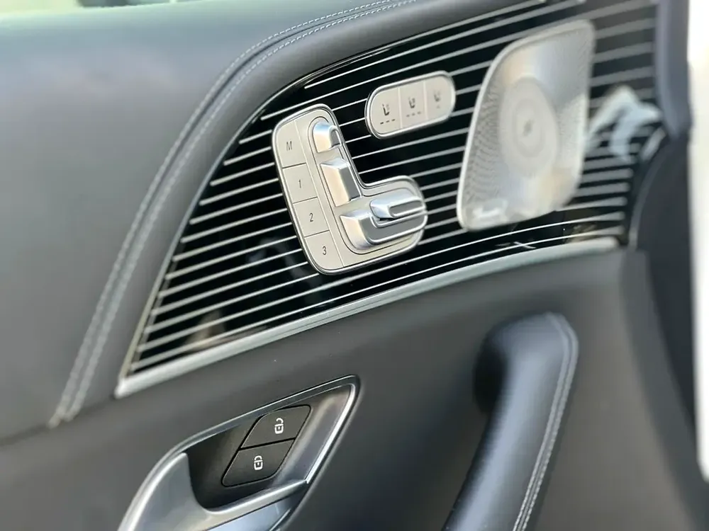 2024 Mercedes-Benz GLS 580 - Image 7