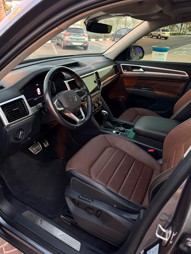 Stunning 2022 Volkswagen Teramont R-Line | GCC Specs | Low Mileage - Image 14