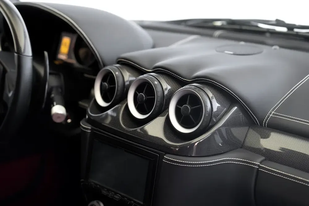 612 SCAGLIETTI HGT PACKAGE | DAYTONA SEATS | CARBON TRIM INTERIOR | WARRANTY AVAILABLE - Image 13