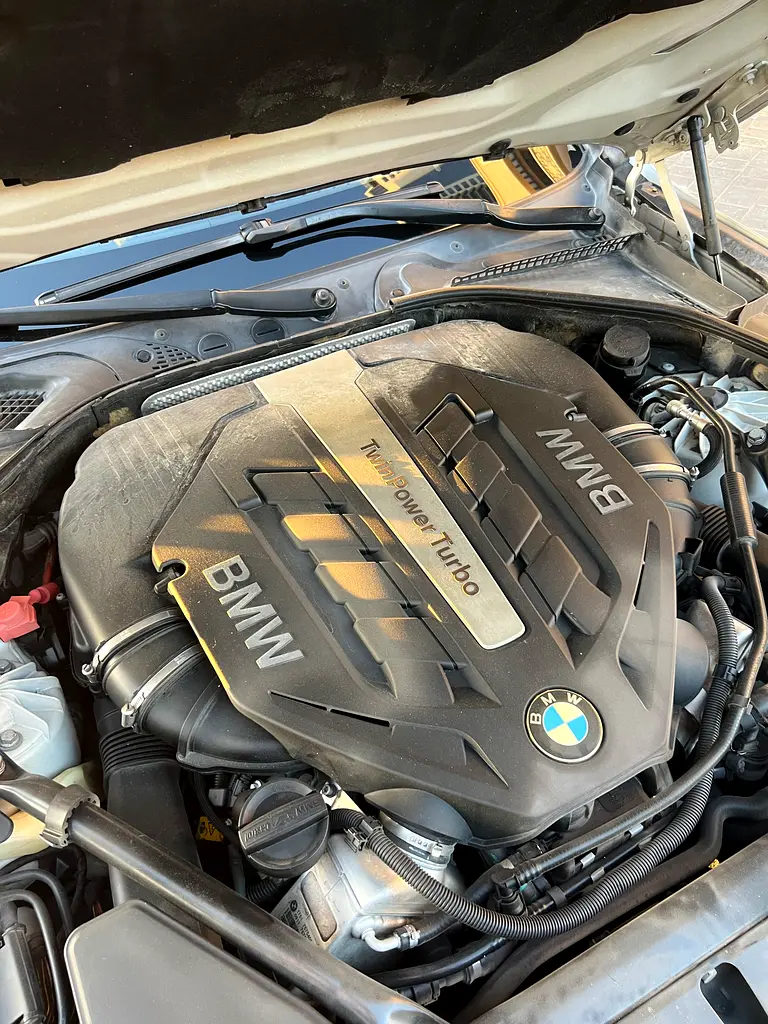 BMW 6-Series 650i Gran Coupe 2014 | GCC Specs | V8 TwinPower Turbo - Image 15