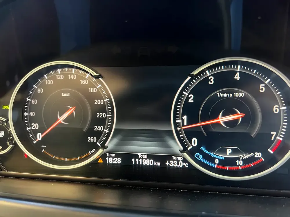 BMW 6-Series 650i Gran Coupe 2014 | GCC Specs | V8 TwinPower Turbo - Image 9