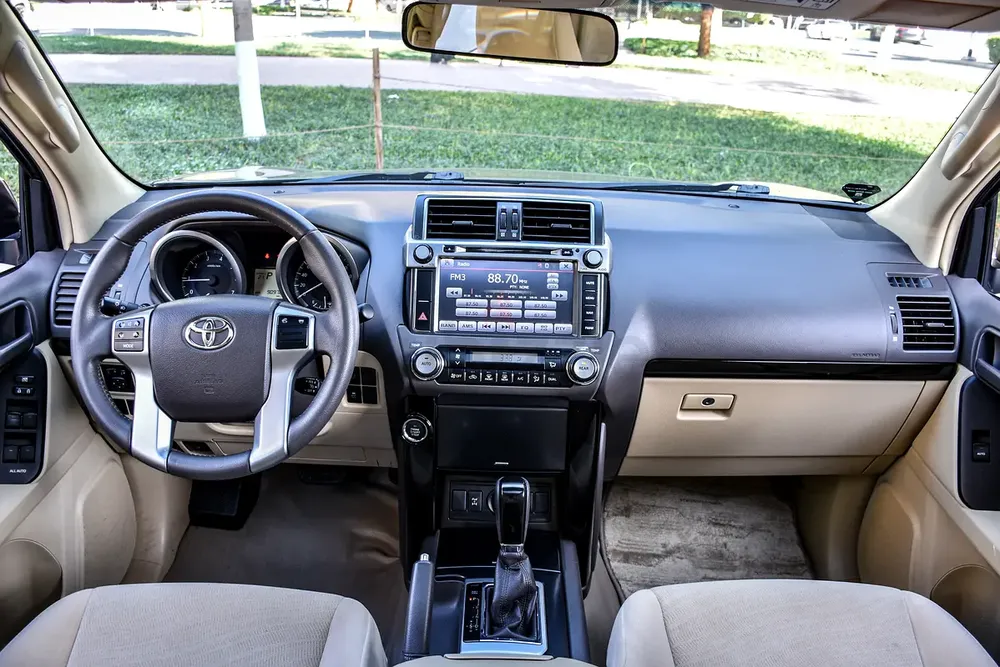 Toyota Prado GXR 2016 GCC in Excellent Condition - Image 11