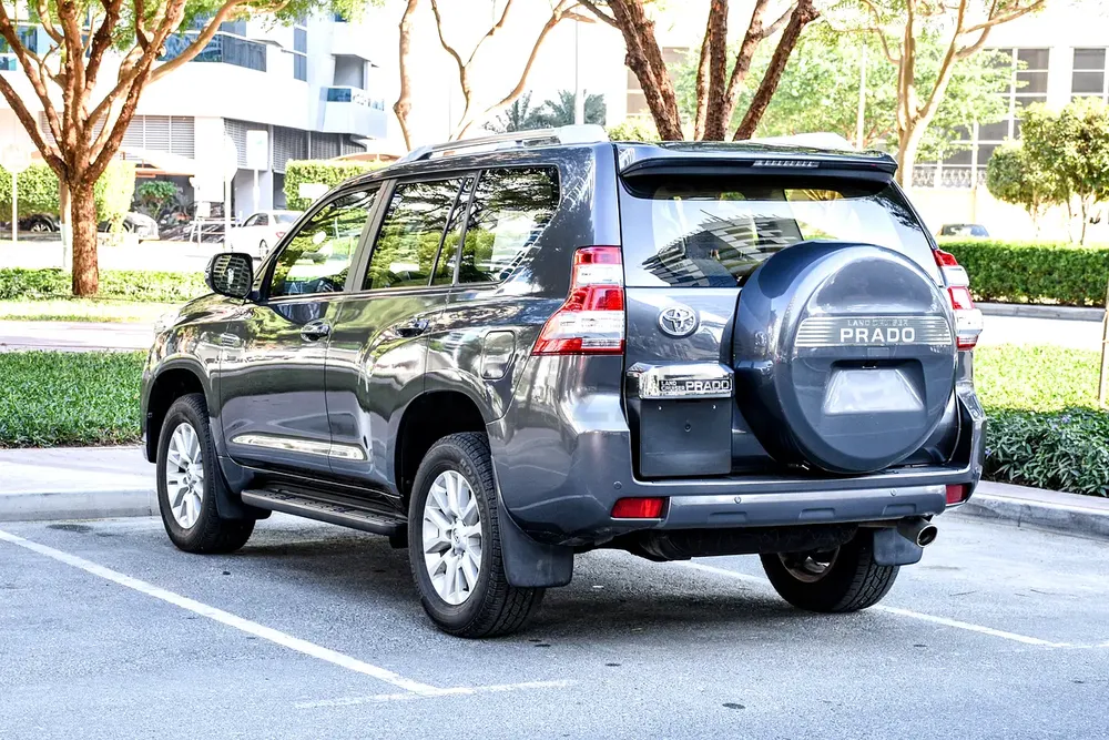 Toyota Prado GXR 2016 GCC in Excellent Condition - Image 7