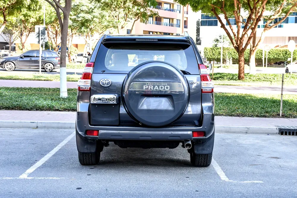 Toyota Prado GXR 2016 GCC in Excellent Condition - Image 8