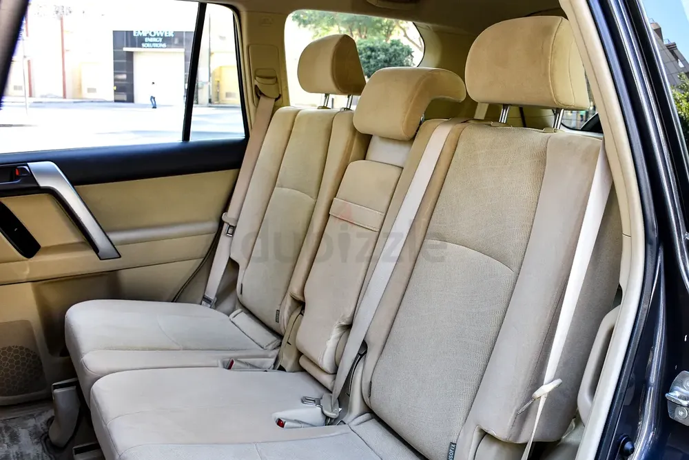 Toyota Prado GXR 2016 GCC in Excellent Condition - Image 9
