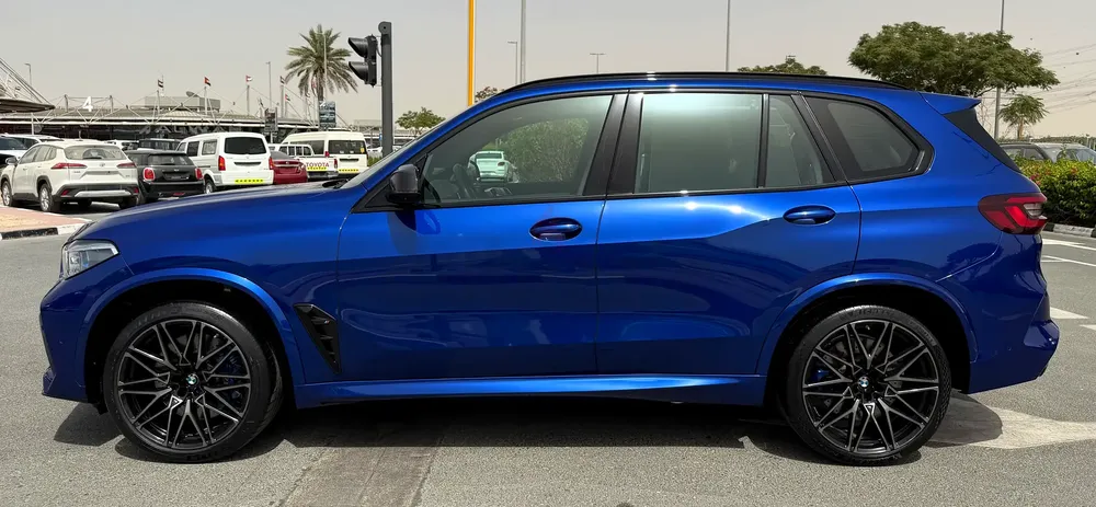 M power .. Original paint . Full Agency Service . Low Mileage . - Image 4