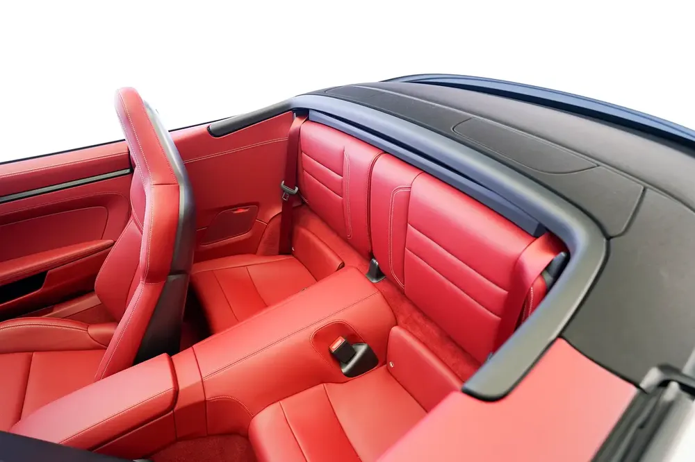 WARRANTY NOV 2028 | BOSE AUDIO | 911 CARRERA GTS CABRIOLET - Image 10