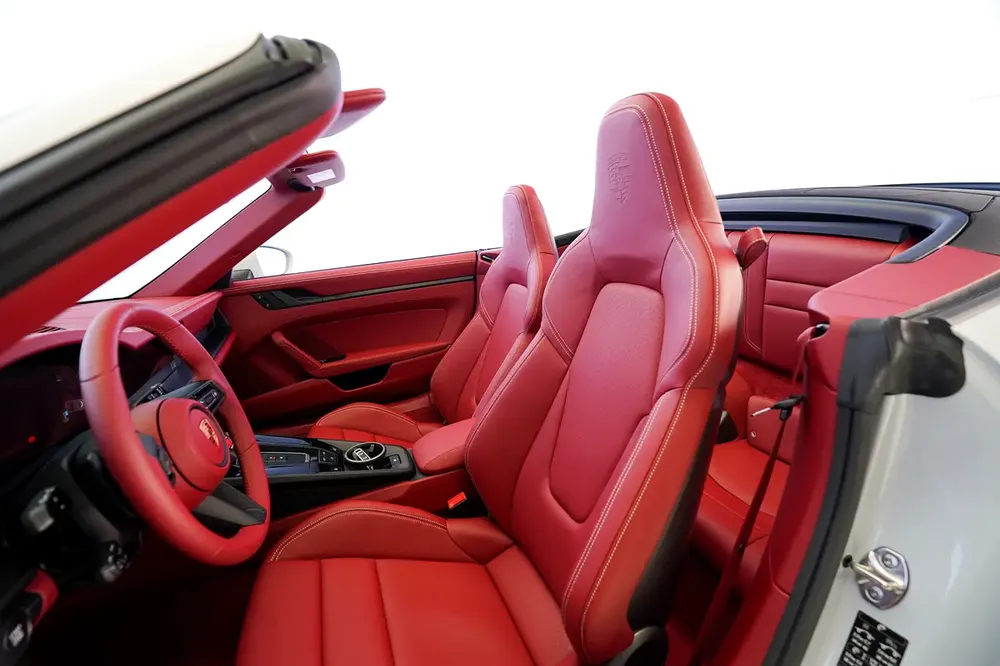 WARRANTY NOV 2028 | BOSE AUDIO | 911 CARRERA GTS CABRIOLET - Image 9