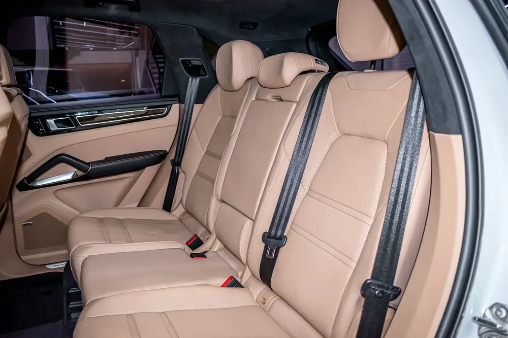 2018 Porsche Cayenne Turbo (full option with warranty, zero accident) - Image 10