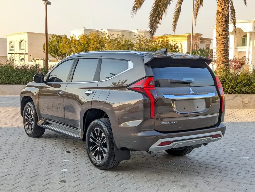 MITSUBISHI MONTERO SPORT 2021 GLS TOP LINE FULL OPTION GCC IN EXCELLENT CONDITION - Image 14