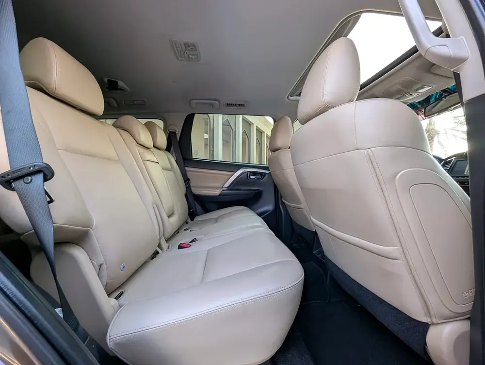 MITSUBISHI MONTERO SPORT 2021 GLS TOP LINE FULL OPTION GCC IN EXCELLENT CONDITION - Image 4