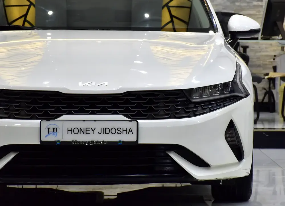 AED 1,309 EMi at 0% DP | KIA K5 ( 2023 Model ) in White Color GCC Specs - Image 4