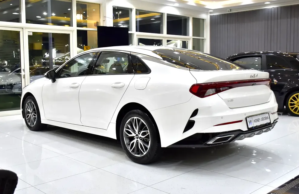 AED 1,309 EMi at 0% DP | KIA K5 ( 2023 Model ) in White Color GCC Specs - Image 7