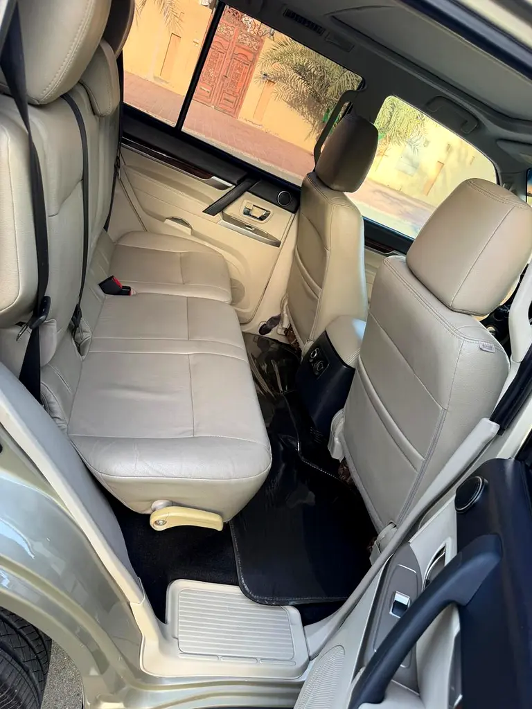 Mitsubishi Pajero GLS 2014 GCC Specs - Image 10