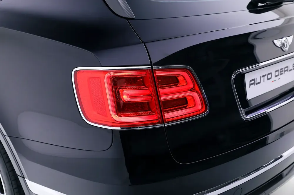 2017 Bentley Bentayga First Edition W12 | GCC Specs | Premium Comfort Features | Fully Maintained - Image 12