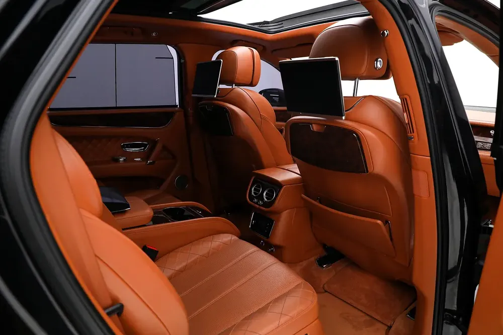 2017 Bentley Bentayga First Edition W12 | GCC Specs | Premium Comfort Features | Fully Maintained - Image 20