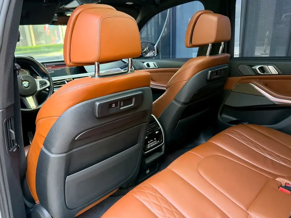 BMW X5 50i M Sport V8 GCC | Service Contract till 2028 | Full PPF | Immaculate - Image 9
