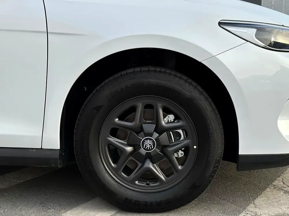 BYD Qin Plus DM-i 2025 - Brand New - Chinese Specs - Eco-Friendly Hybrid - Image 14