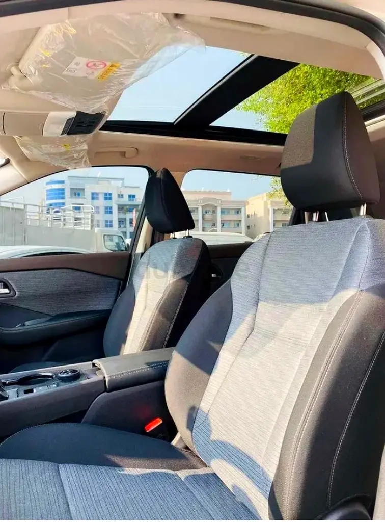 Nissan X-Trail SV 2023, GCC Specs, Like New - Image 14