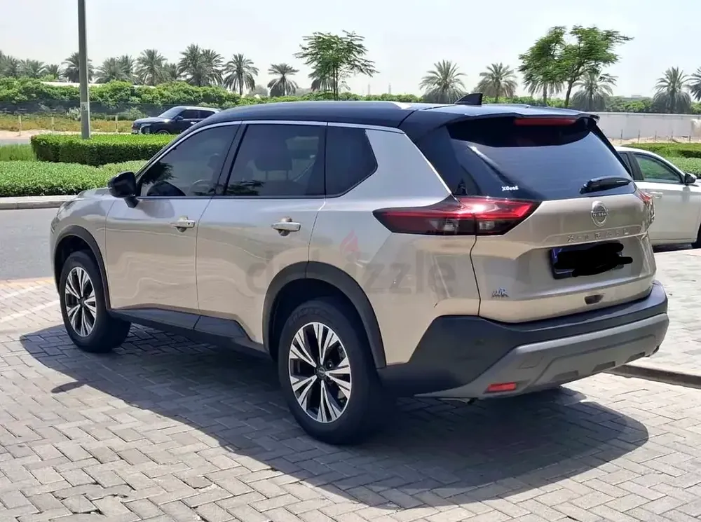 Nissan X-Trail SV 2023, GCC Specs, Like New - Image 4