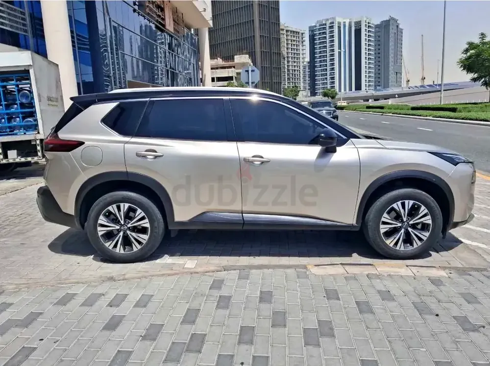 Nissan X-Trail SV 2023, GCC Specs, Like New - Image 8