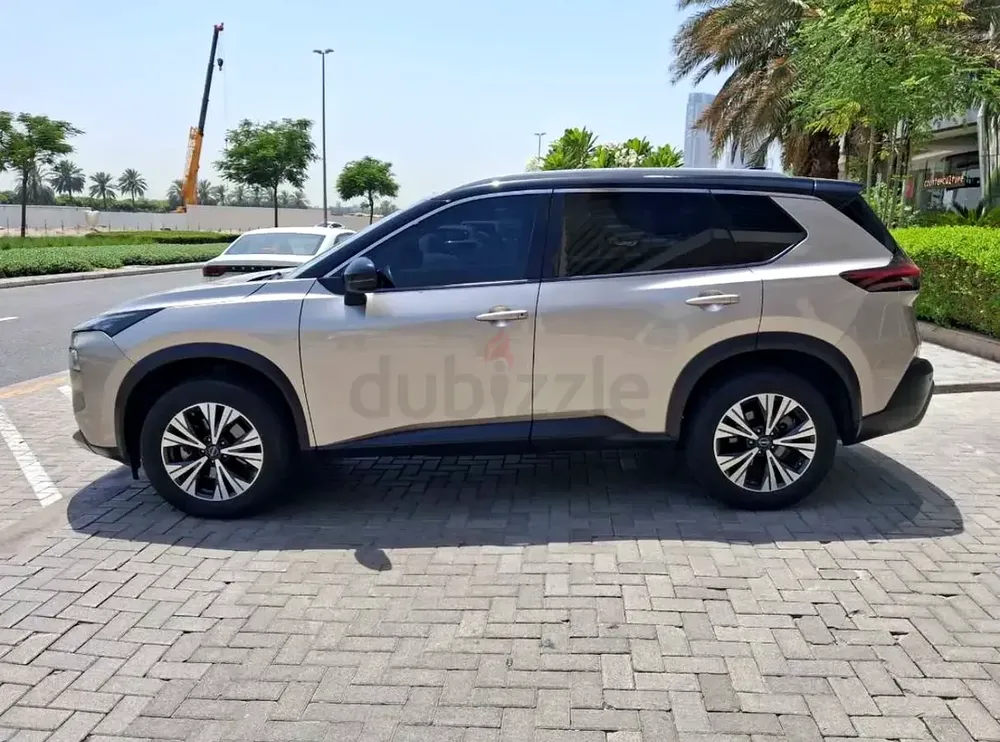 Nissan X-Trail SV 2023, GCC Specs, Like New - Image 9
