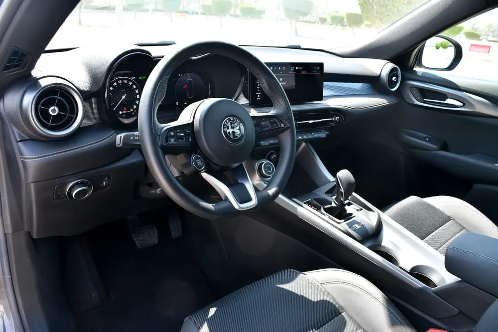 AED 1,838 / Month | Alfa Romeo | Tonale Ti | 2024 | Warranty and Service | Service History - Image 11
