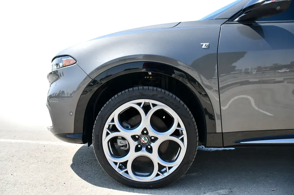 AED 1,838 / Month | Alfa Romeo | Tonale Ti | 2024 | Warranty and Service | Service History - Image 5