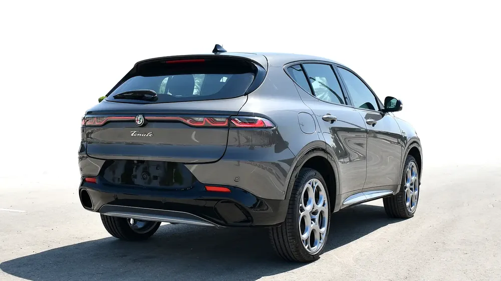 AED 1,838 / Month | Alfa Romeo | Tonale Ti | 2024 | Warranty and Service | Service History - Image 9