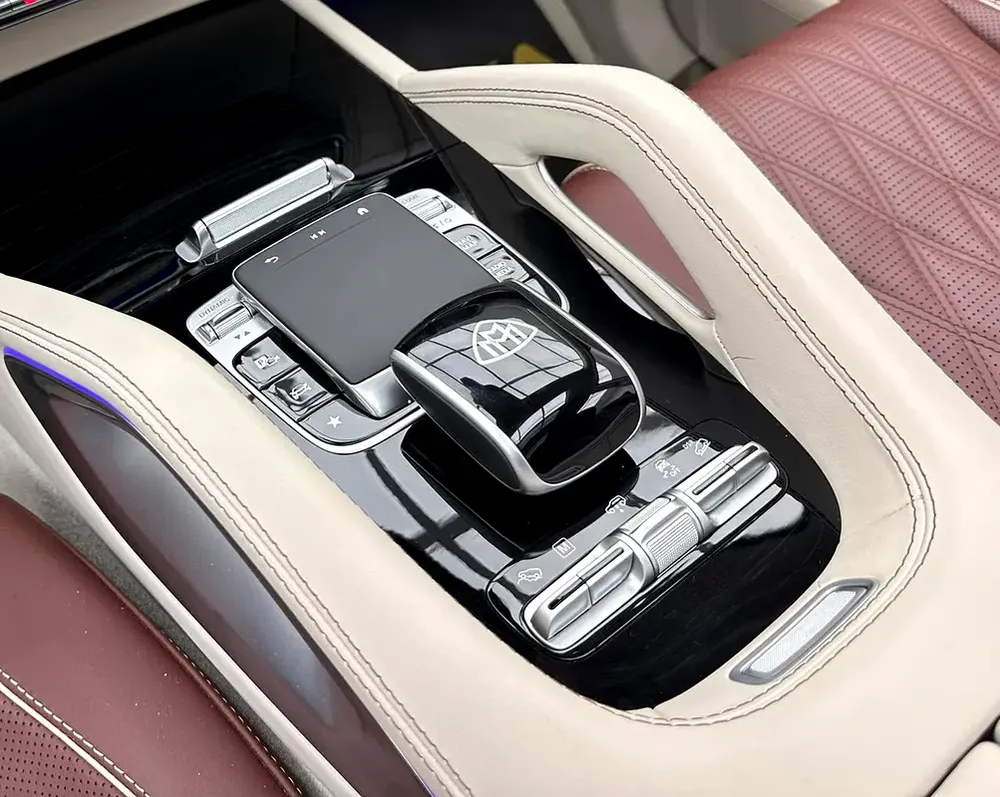 2024 Mercedes-Maybach GLS 600 4MATIC, Aug/2029 Mercedes Warranty, Full Service History - Image 13