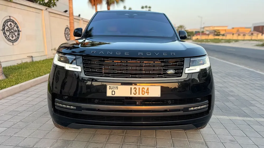 Range Rover Vogue HSE V8 GCC Specs - under warranty in excellent condition. - Image 6