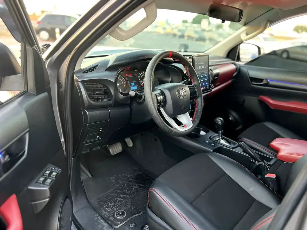 2021 toyota hilux revolution edition - off road package - full option  - BullBar 2.7L V4 - AWD 4x4 - Image 11