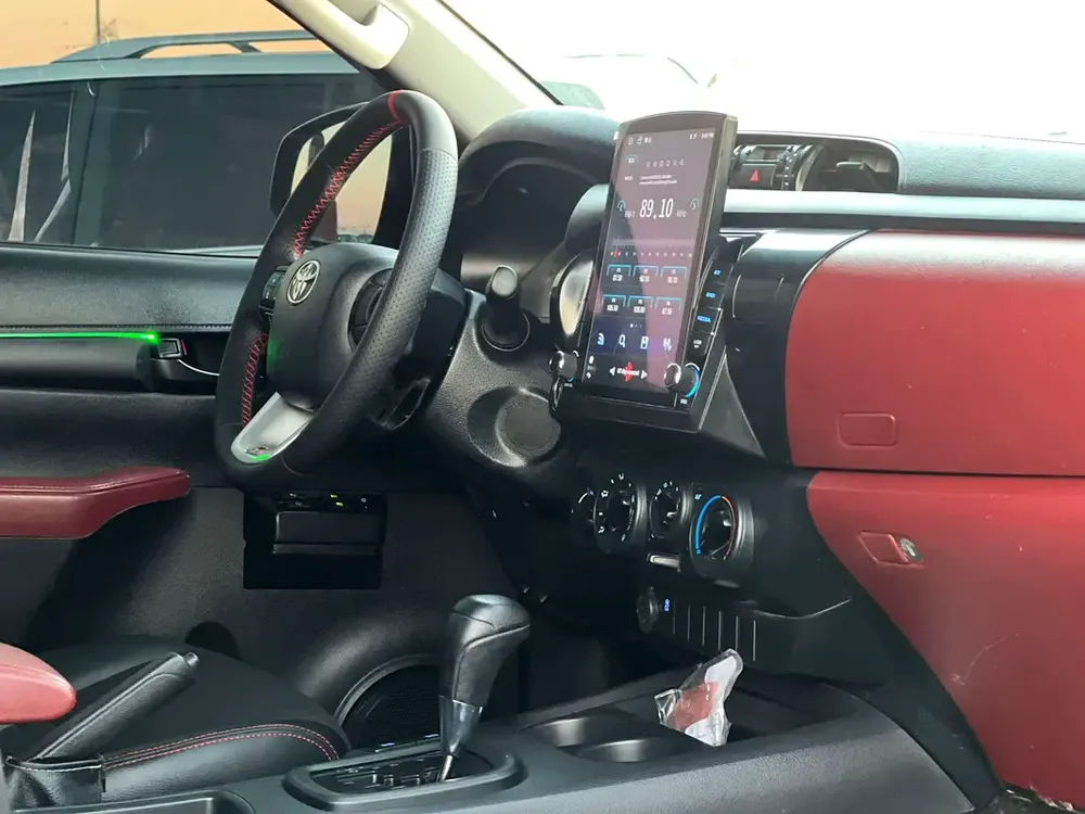 2021 toyota hilux revolution edition - off road package - full option  - BullBar 2.7L V4 - AWD 4x4 - Image 13