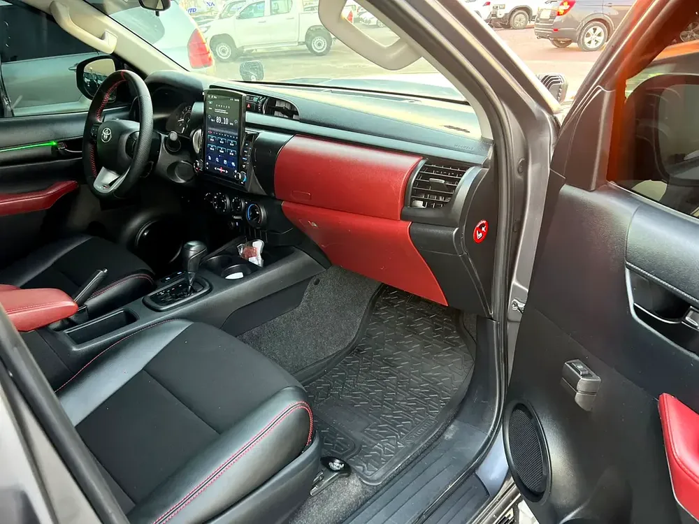 2021 toyota hilux revolution edition - off road package - full option  - BullBar 2.7L V4 - AWD 4x4 - Image 14