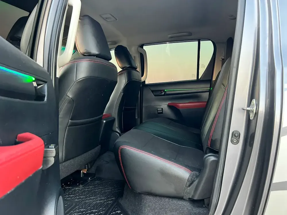 2021 toyota hilux revolution edition - off road package - full option  - BullBar 2.7L V4 - AWD 4x4 - Image 16