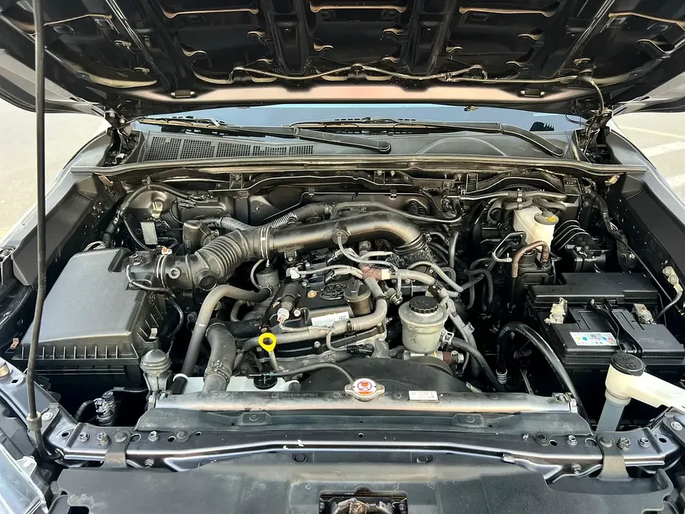 2021 toyota hilux revolution edition - off road package - full option  - BullBar 2.7L V4 - AWD 4x4 - Image 17