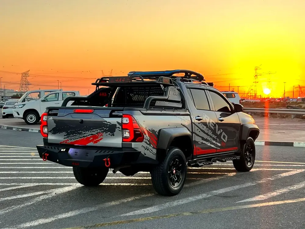 2021 toyota hilux revolution edition - off road package - full option  - BullBar 2.7L V4 - AWD 4x4 - Image 7